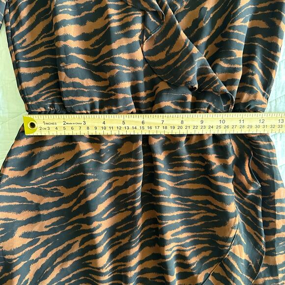 H&M Divided Women’s Animal Print Ruffle Wrap Dress Polyester Brown Black Size 4 - Picture 12 of 15